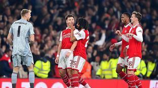 级俱乐部中 级俱乐部中